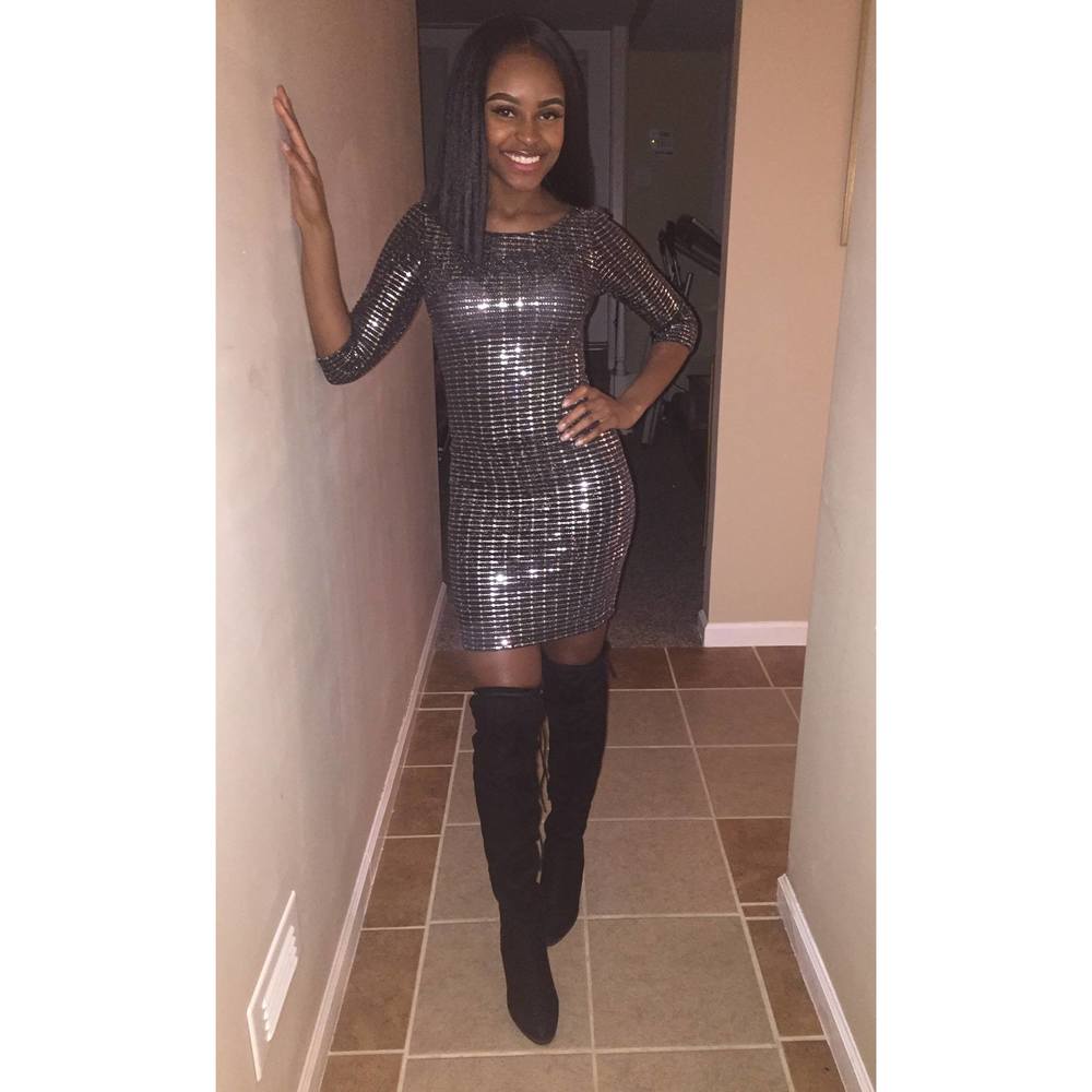 Meet your Posher, Iyonia